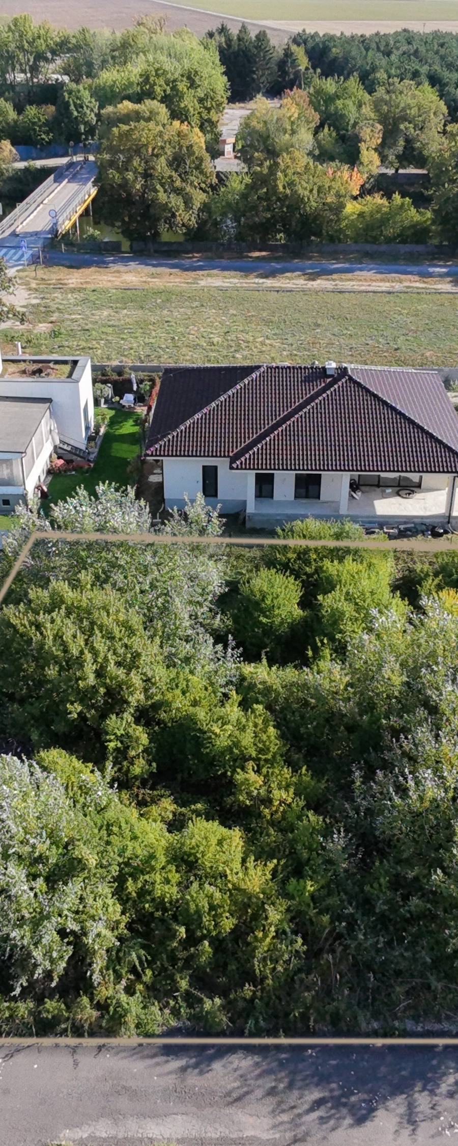 Stavebný pozemok 1040 m² – Nitra, Horné Krškany